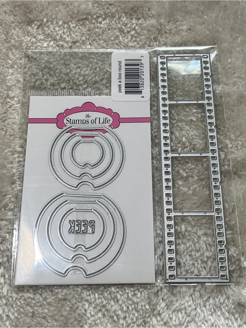 The Stamps of Life - Peek-a-Boo Round Die Set